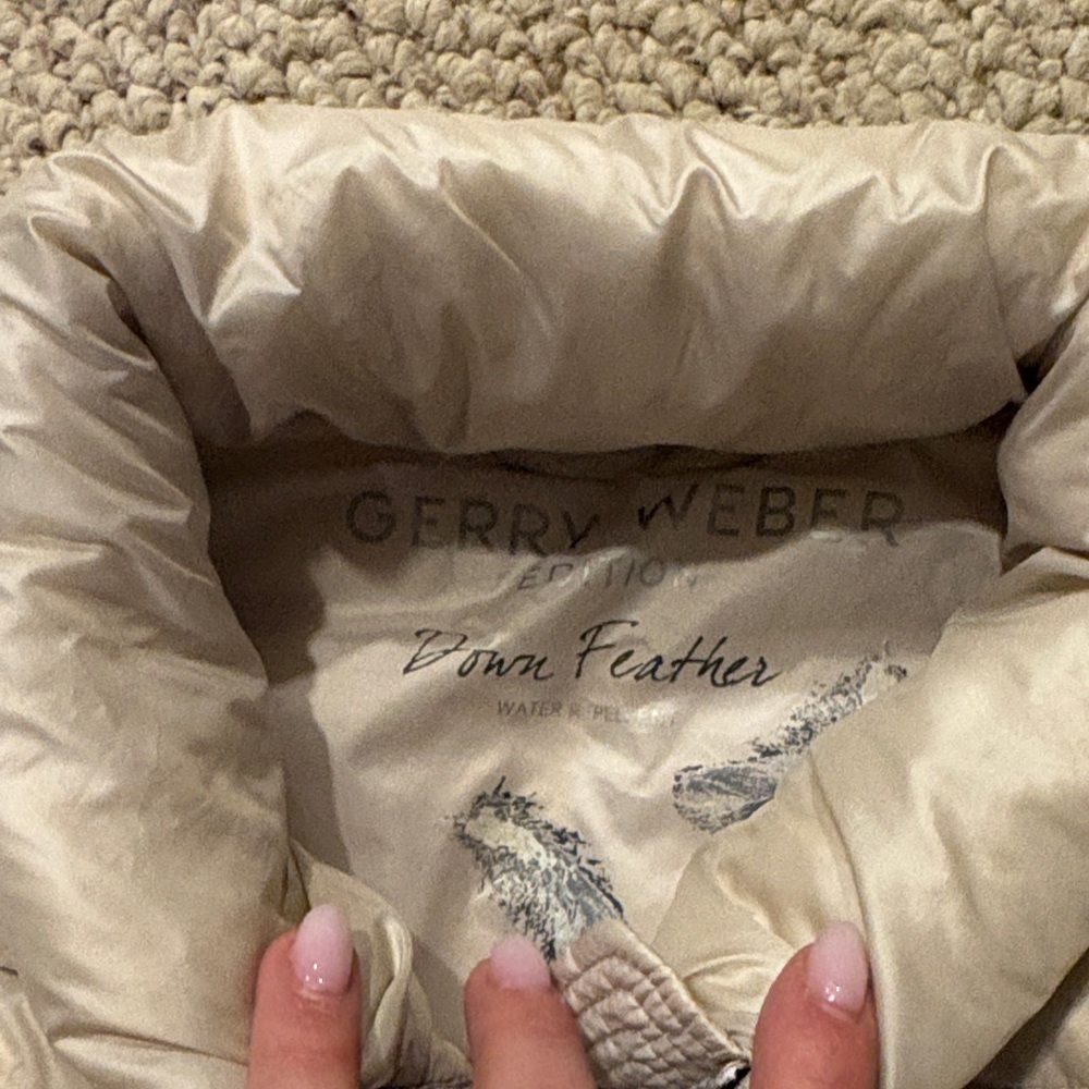 Gerry Weber Edition Down Feather Jacket - image 3
